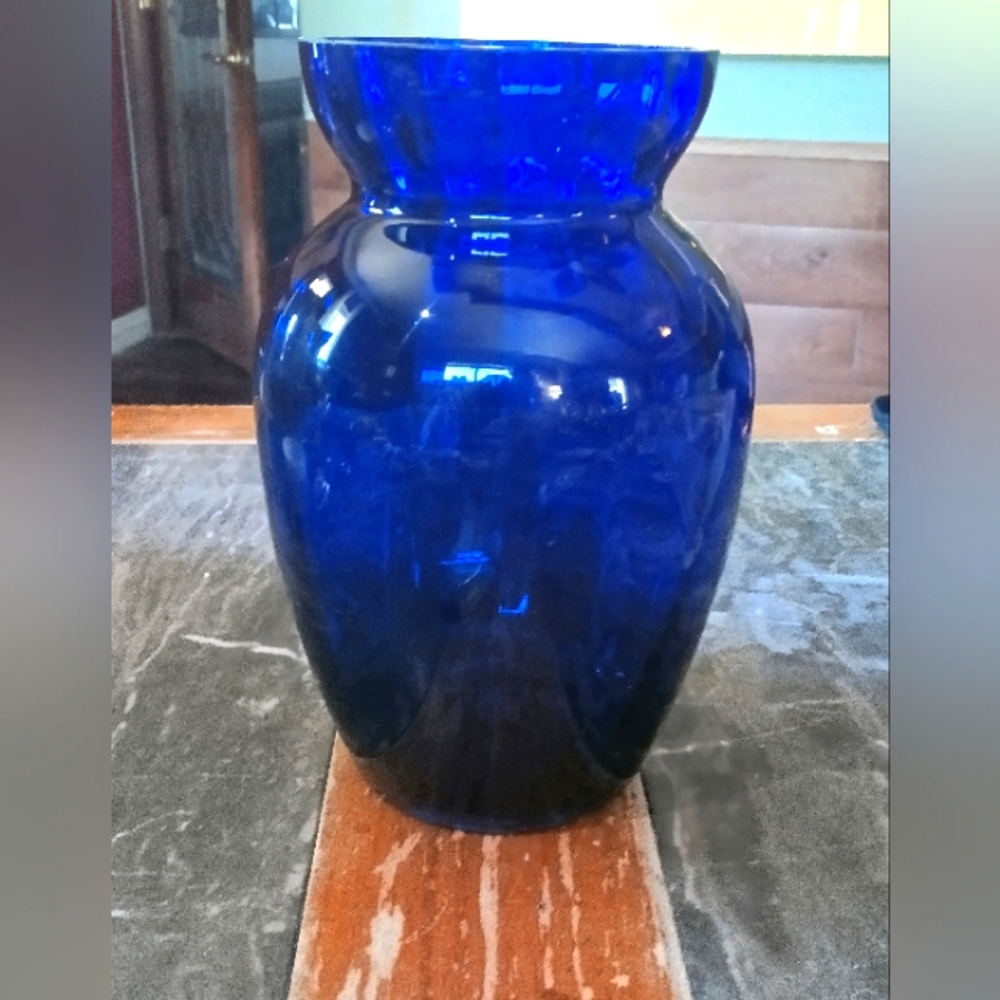 Elegant Blue Glass Vase